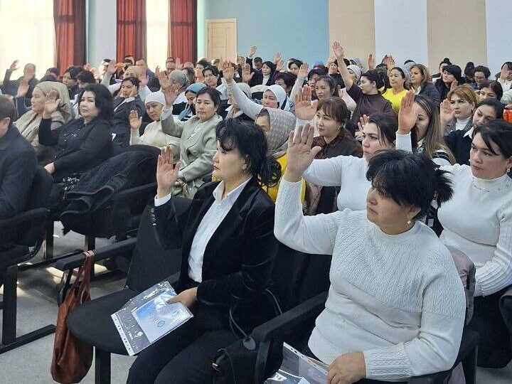 Ангрен шаҳрида таълим соҳаси ходимларининг ижтимоий ҳимоясига бағишланган муҳим йиғилиш бўлиб ўтди