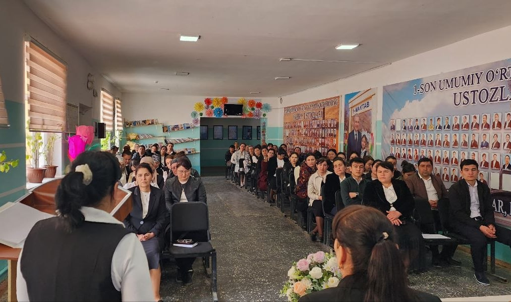 Ҳазорасп туманидаги 1-мактабда ижтимоий шериклик сарҳисоб қилинди: янги жамоа шартномаси қабул қилинди